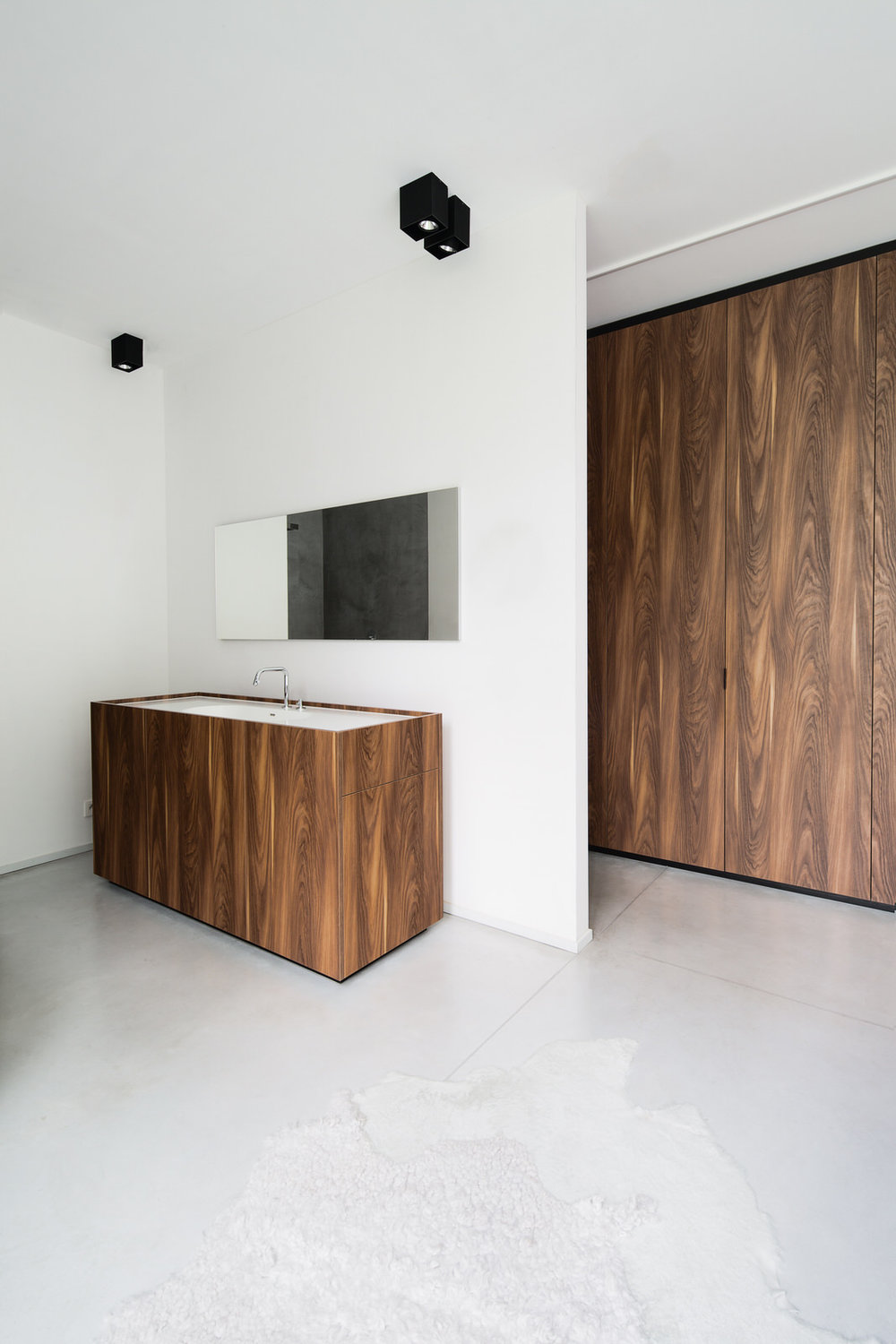 AIM-Ellenclaes.com_29